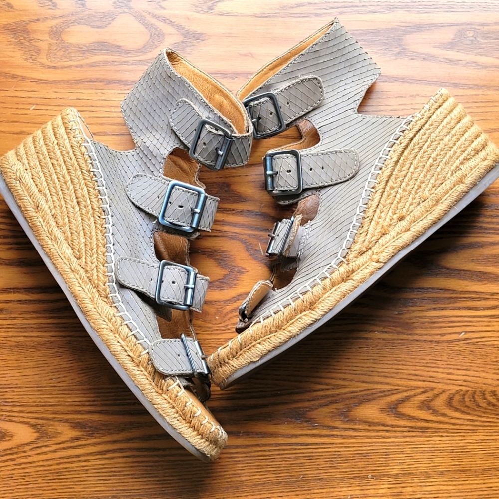 KELSI DAGGER| Buckled Wedges Sz 8 1/2